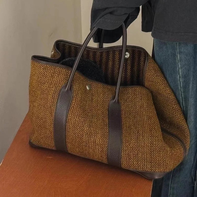 2025 New Women Bag with Fashionable Temperament Single Shoulder Hand-held Large Bags Simple and Versatile Backpacks