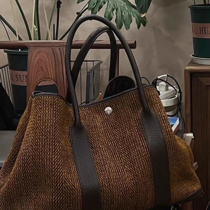 2025 New Women Bag with Fashionable Temperament Single Shoulder Hand-held Large Bags Simple and Versatile Backpacks